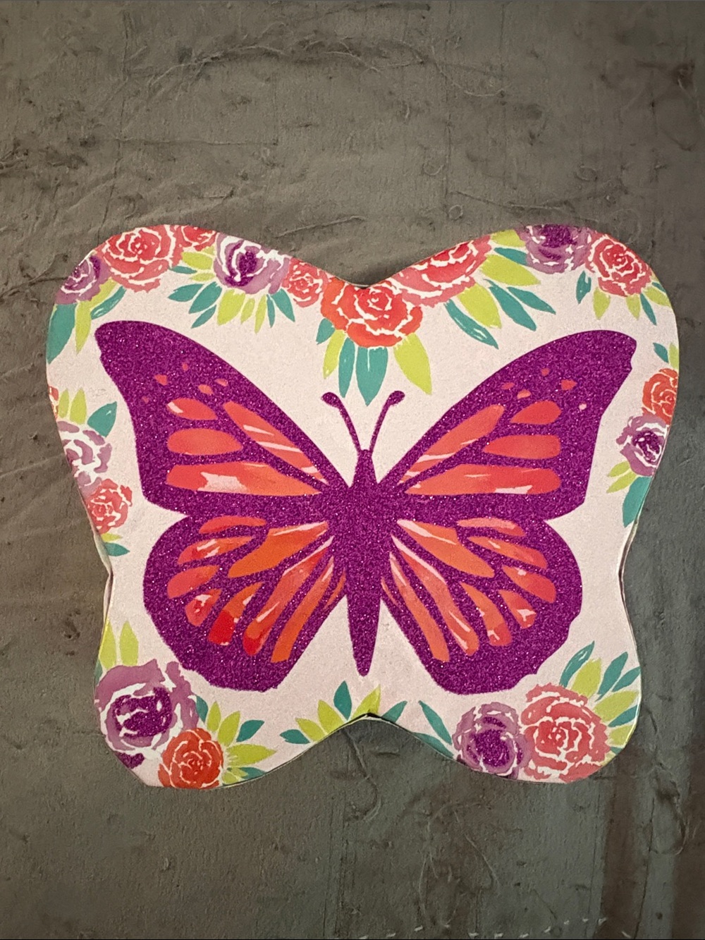 Butterfly-Shaped Manicure Kit Box with Pink Glitter Butterfly Lid